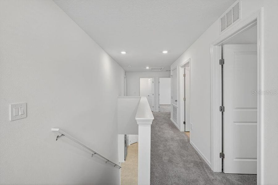 Spacious, unfurnished interior of a new home in Palm Wind, Hudson (Image 16).