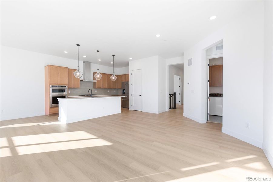 Spacious, unfurnished interior of a new home in Dillon Pointe - Journey, Broomfield (Image 16).