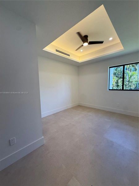 Spacious, unfurnished interior of a new home in , Miami (Image 21).