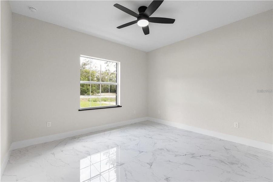 Spacious, unfurnished interior of a new home in , Dunnellon (Image 20).