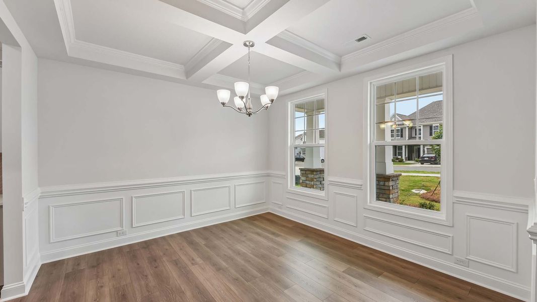 Spacious, unfurnished interior of a new home in Oak Grove Hill, Huntersville (Image 13).