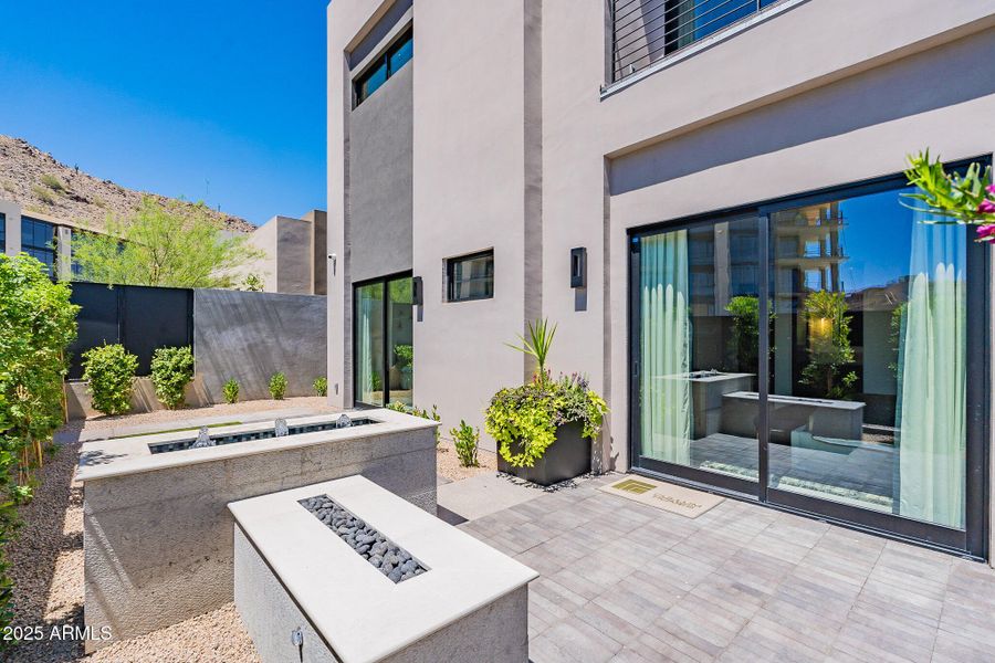 040_BACK PATIO 040_BACK PATIO