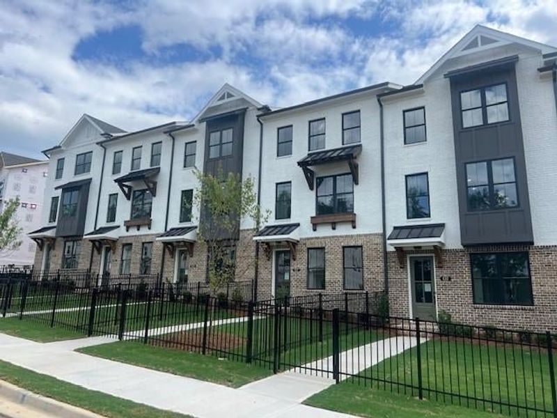 Image 56 of a home in Palisades Townhomes.