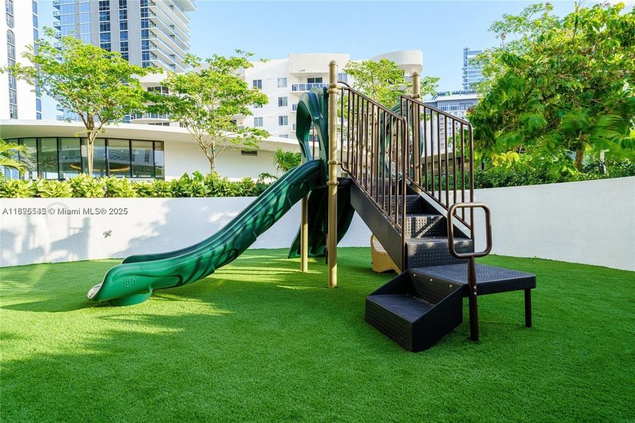 Community amenities in , Miami (Image 40). Community amenities in , Miami (Image 40).