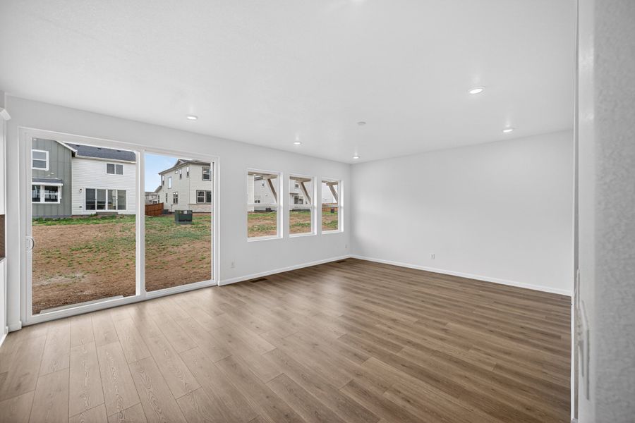 Spacious, unfurnished interior of a new home in Sky Ranch, Watkins (Image 17). Spacious, unfurnished interior of a new home in Sky Ranch, Watkins (Image 17).