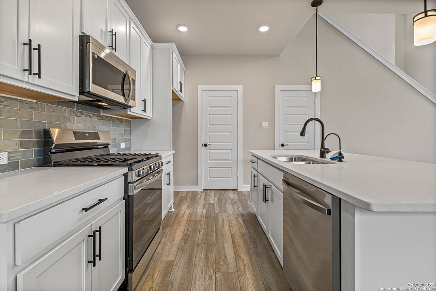 Furnished interior view inside a new home in Trilogy Grove, Leon Valley (Image 9). Furnished interior view inside a new home in Trilogy Grove, Leon Valley (Image 9).