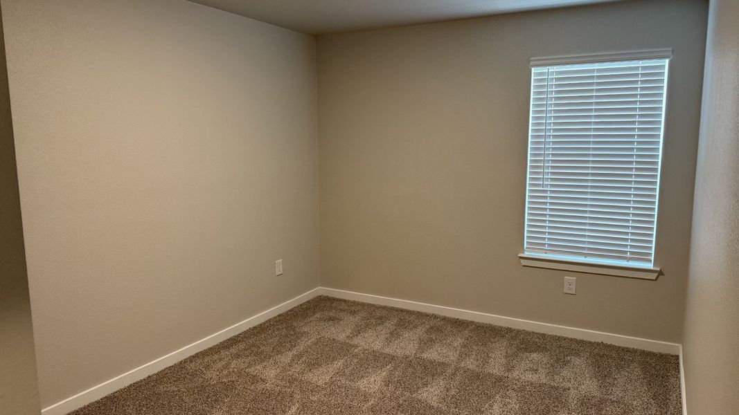 Spacious, unfurnished interior of a new home in London Towne, Corpus Christi (Image 14).