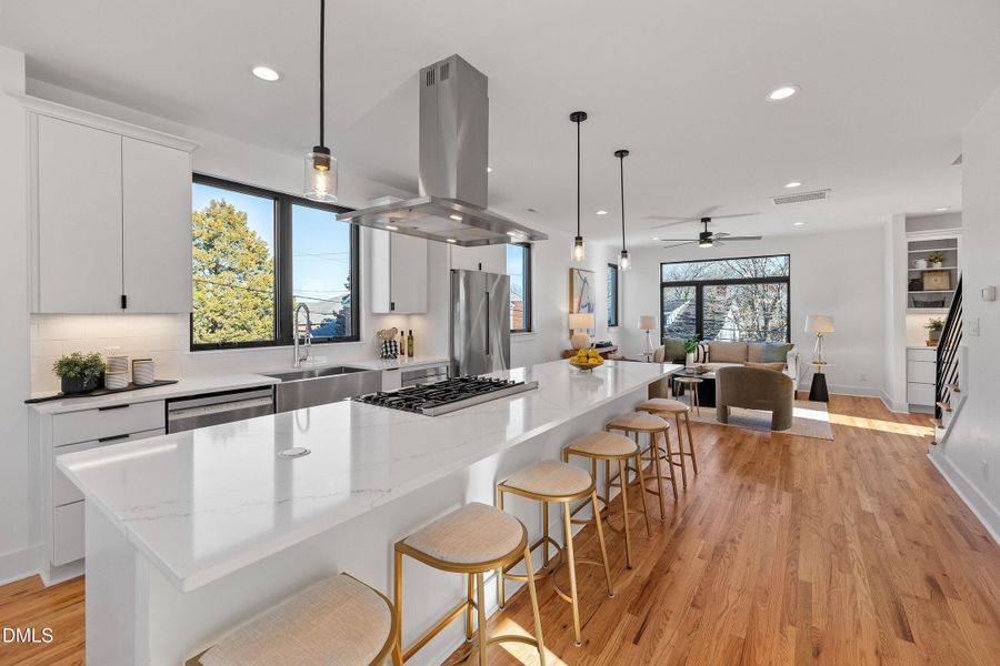 27-813 N Roxboro_6749 27-813 N Roxboro_6749