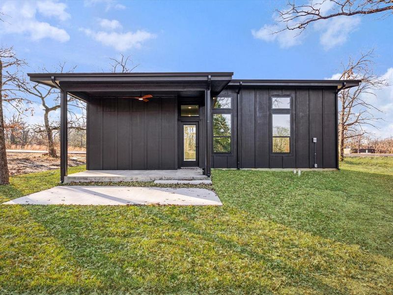Exterior details and patio area of a home in , Malakoff (Image 4). Exterior details and patio area of a home in , Malakoff (Image 4).