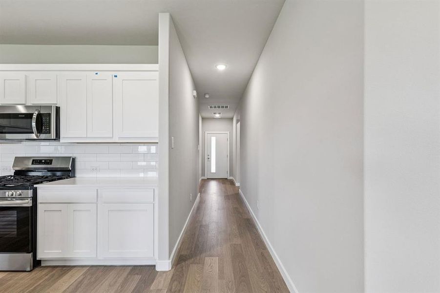 Entryway in the Harper home plan by Trophy Signature Homes – REPRESENTATIVE PHOTO Entryway in the Harper home plan by Trophy Signature Homes – REPRESENTATIVE PHOTO