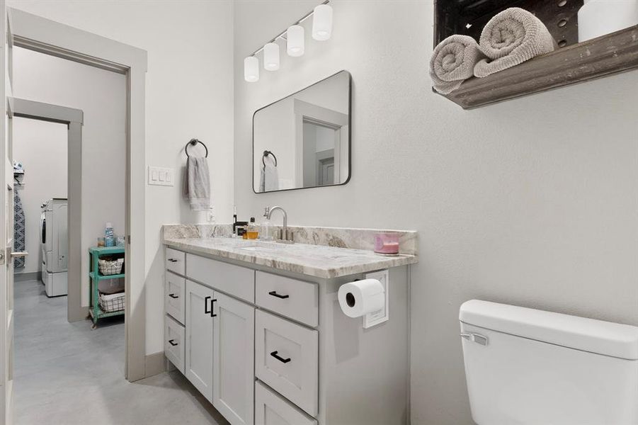 Furnished interior view inside a new home in , Whitewright (Image 30).