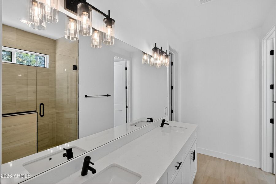 lot_8_timber_sky_sirius_2013_primary_bat