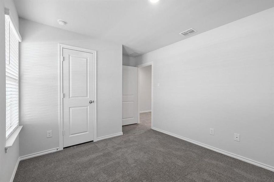 Spacious, unfurnished interior of a new home in , Fort Worth (Image 14).