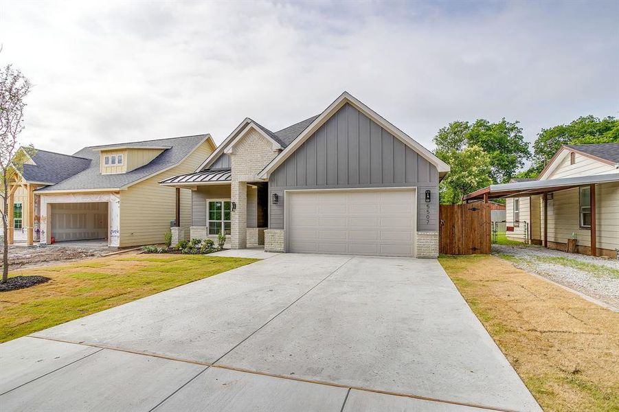 Front exterior of a new home in , Sansom Park, TX, highlighting curb appeal (Image 22).