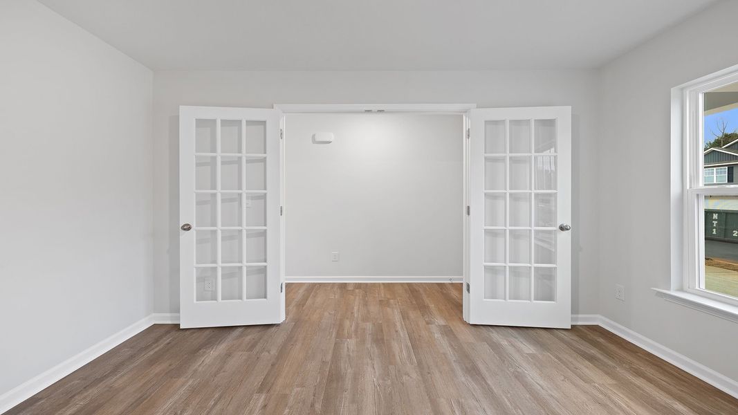 Spacious, unfurnished interior of a new home in Bentley Park, Greenwood (Image 15). Spacious, unfurnished interior of a new home in Bentley Park, Greenwood (Image 15).