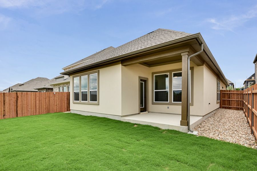 Exterior details and patio area of a home in South Brook, Leander (Image 3).