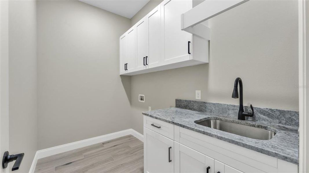 Furnished interior view inside a new home in , Lakeland (Image 9).