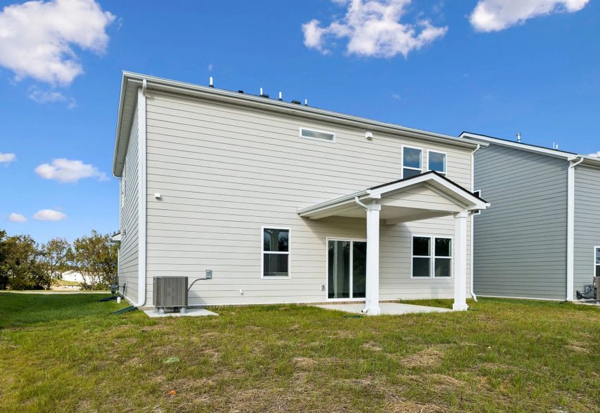 Exterior details and patio area of a home in Ascent at Arbor Ridge, La Vergne (Image 19).