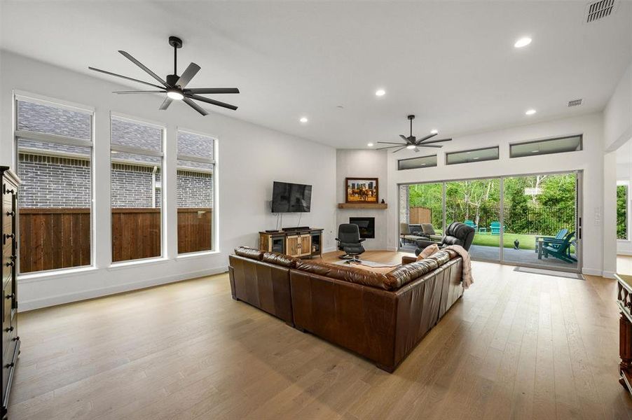 Furnished interior view inside a new home in Sonoma Verde, McLendon-Chisholm (Image 18).