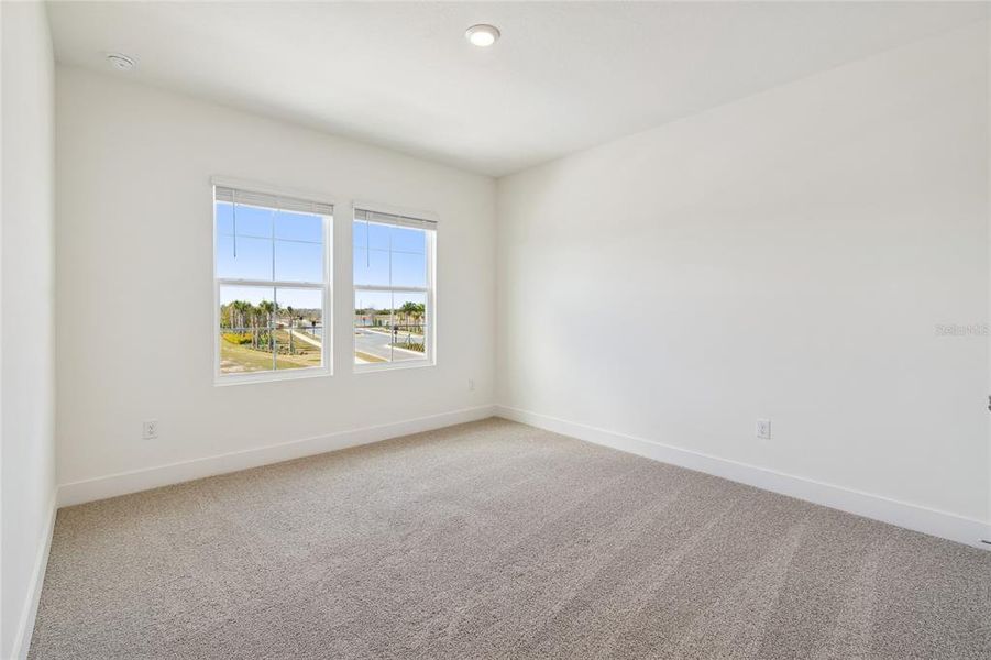 Spacious, unfurnished interior of a new home in North River Ranch – Townhomes, Parrish (Image 36).