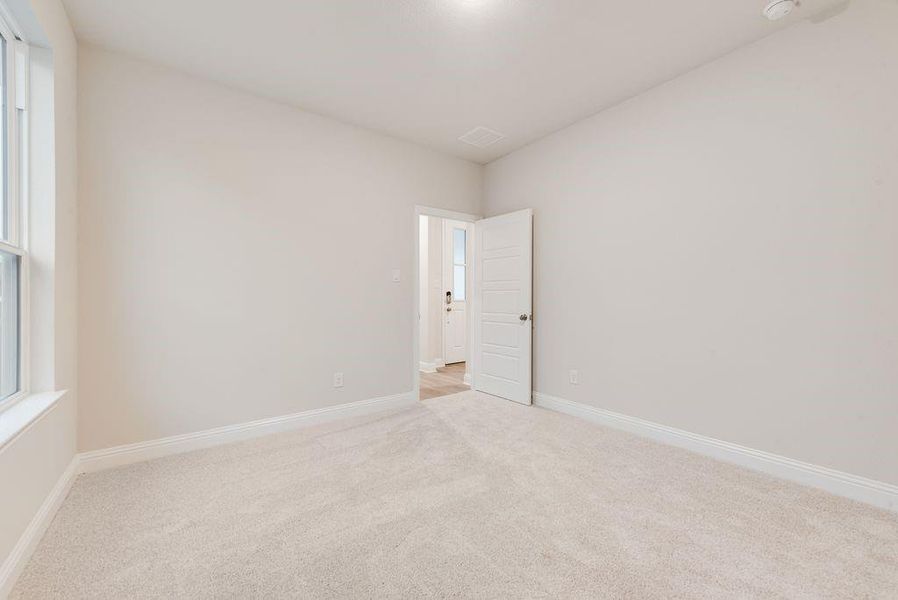 Spacious, unfurnished interior of a new home in Creekside of Crowley, Crowley (Image 33).