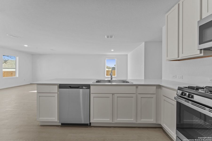 Furnished interior view inside a new home in Friendship Oaks, Fredericksburg (Image 7).