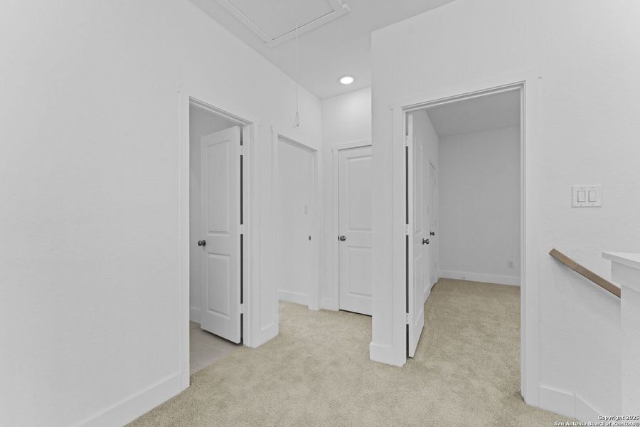 Spacious, unfurnished interior of a new home in , New Braunfels (Image 26).