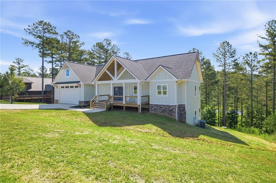 Front exterior of a new home in , Blairsville, GA, highlighting curb appeal (Image 1). Front exterior of a new home in , Blairsville, GA, highlighting curb appeal (Image 1).