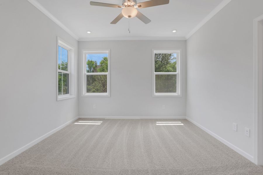 Spacious, unfurnished interior of a new home in Towne Village at Suwanee Dam, Sugar Hill (Image 23).