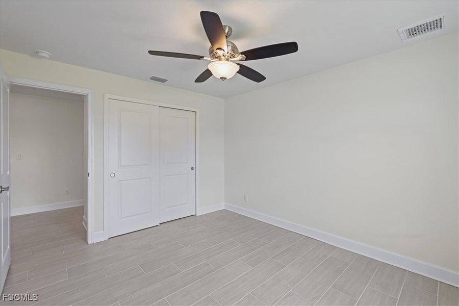 Spacious, unfurnished interior of a new home in Cape Coral, Cape Coral (Image 26).