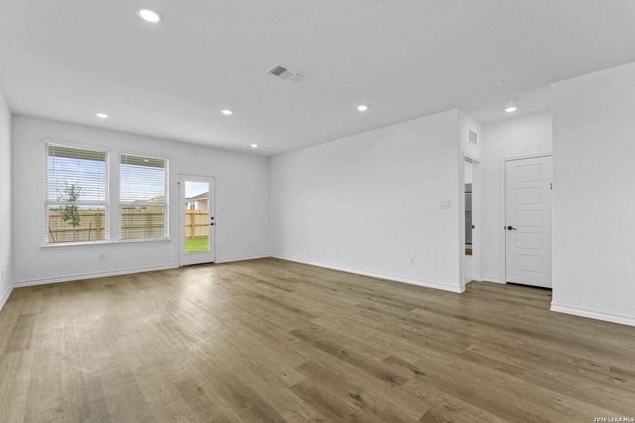 Spacious, unfurnished interior of a new home in Dove Song, Marion (Image 19).