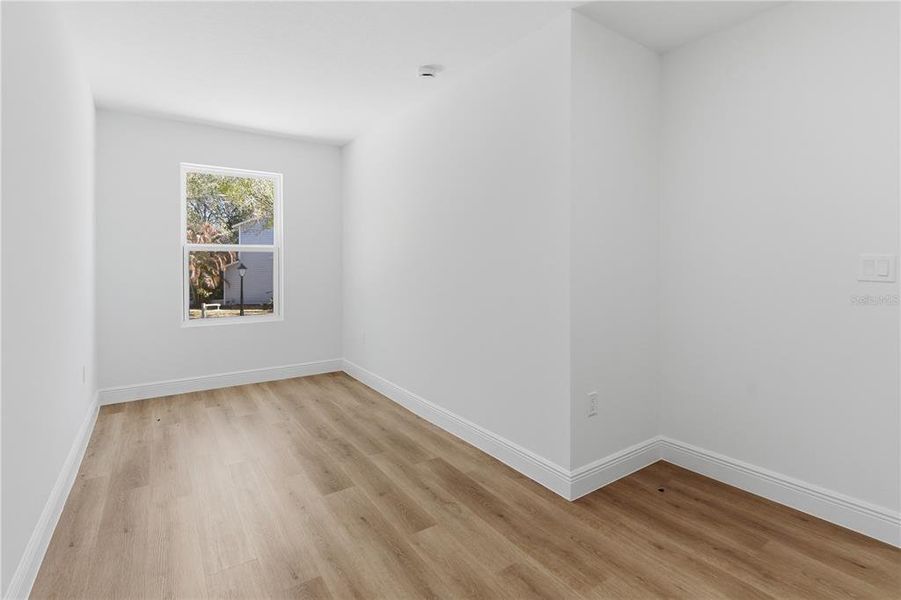 Spacious, unfurnished interior of a new home in , Altamonte Springs (Image 10).