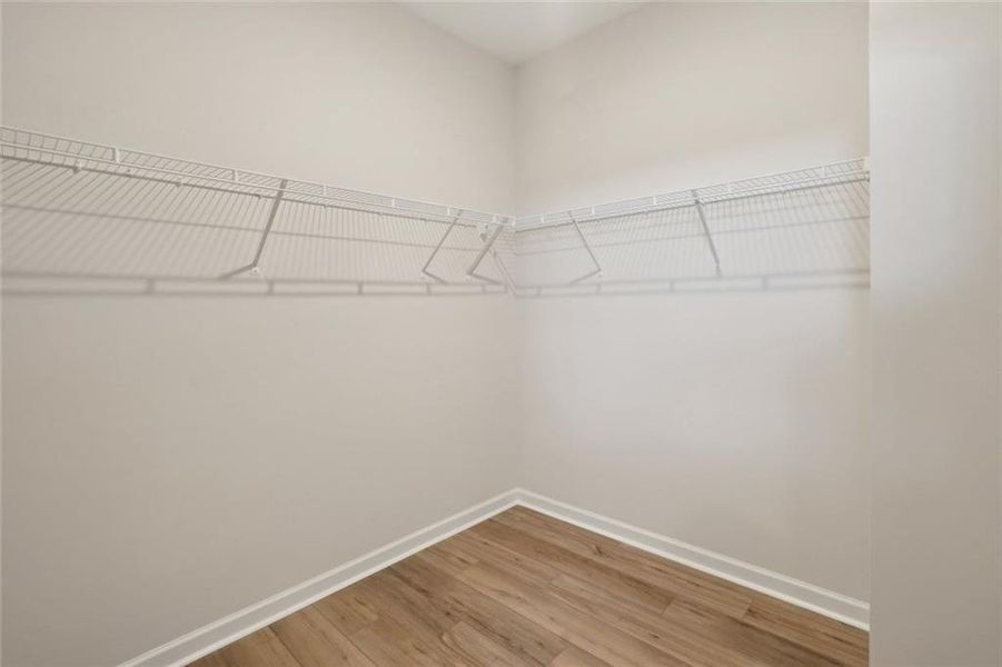 Spacious, unfurnished interior of a new home in Oakmont, Dallas (Image 22).