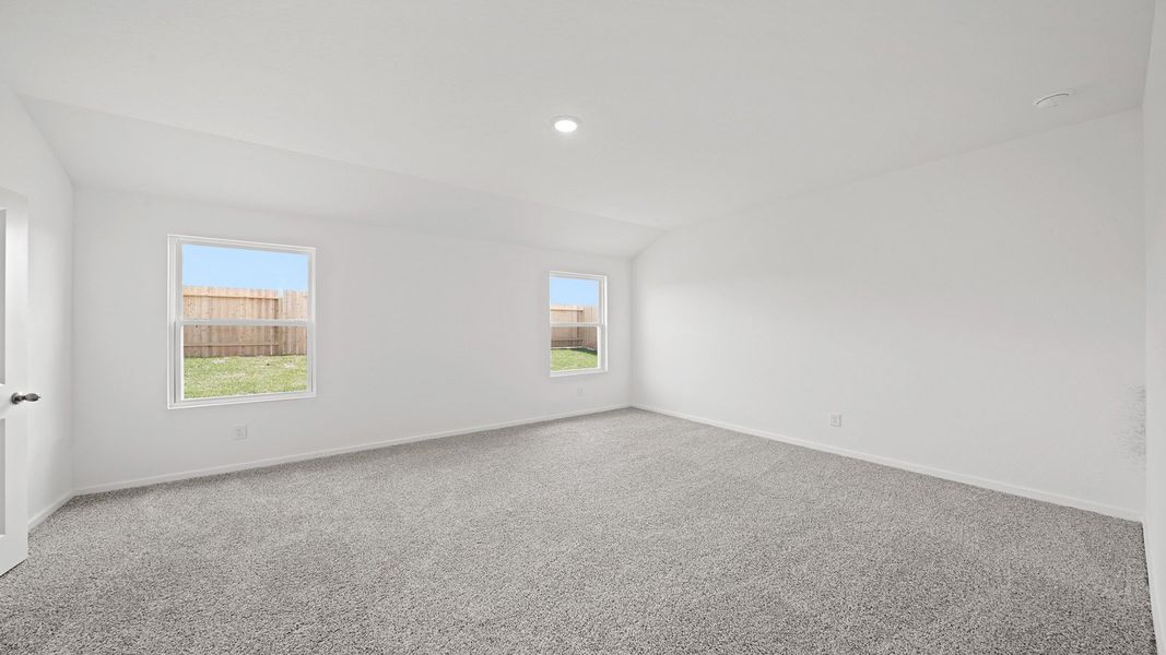 Spacious, unfurnished interior of a new home in Chapel Lakes, Montgomery (Image 20).