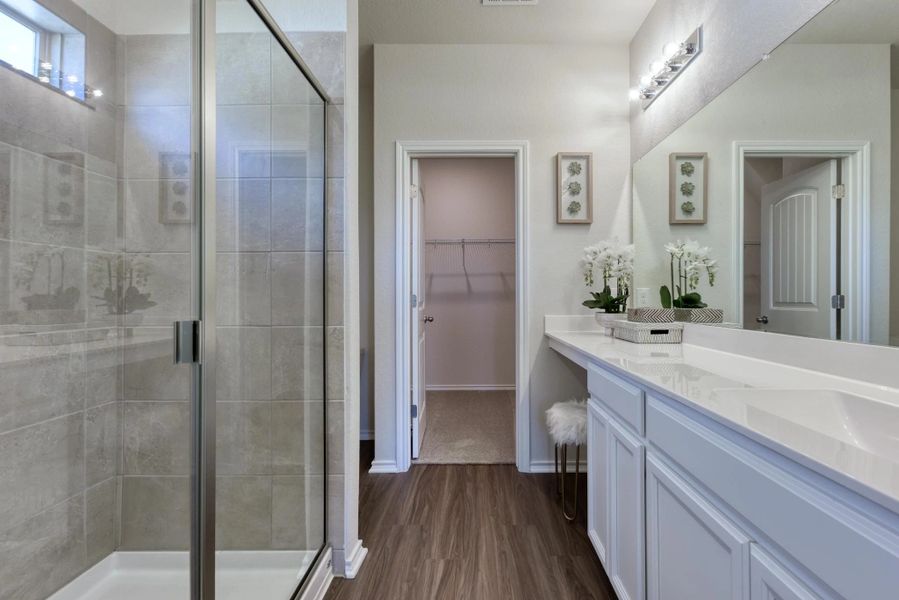 Representative furnished interior of a home built from the Buchanan by Ashton Woods in Meadows at Hennersby Hollow 40's, San Antonio (Image 36). Representative furnished interior of a home built from the Buchanan by Ashton Woods in Meadows at Hennersby Hollow 40's, San Antonio (Image 36).
