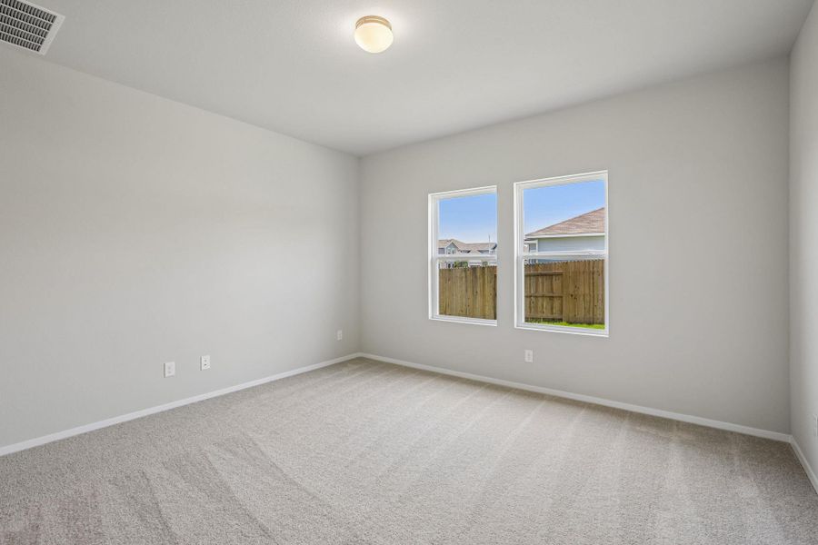 Spacious, unfurnished interior of a new home in Edgebrooke, Pflugerville (Image 29).