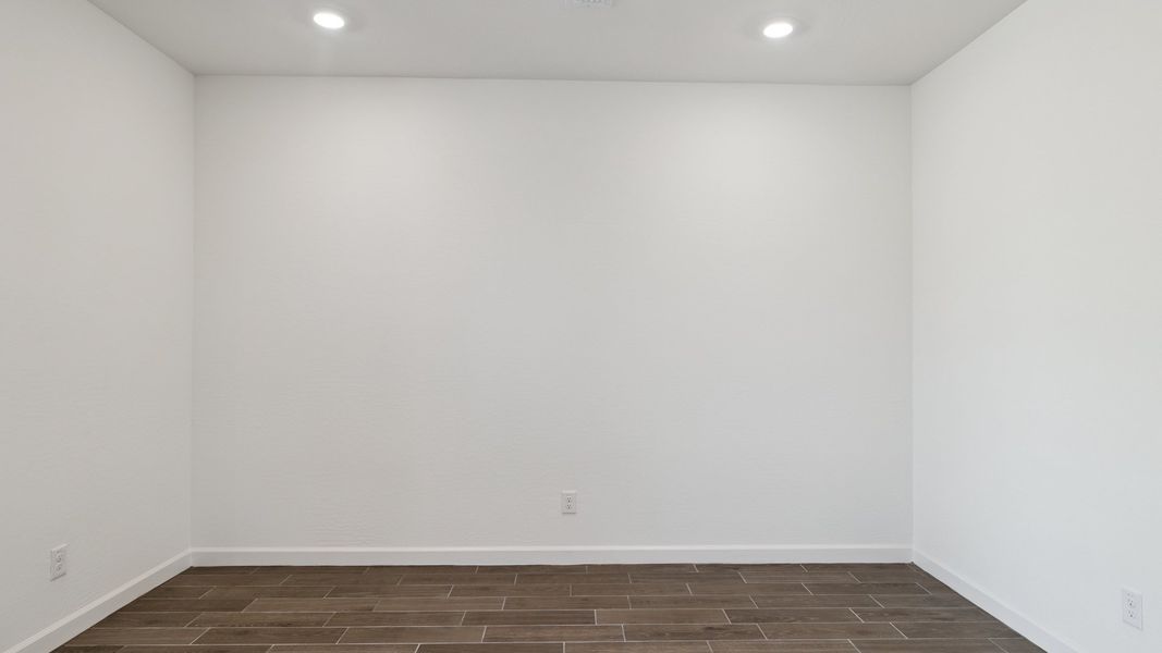 Spacious, unfurnished interior of a new home in Del Rio Ranch, Avondale (Image 20). Spacious, unfurnished interior of a new home in Del Rio Ranch, Avondale (Image 20).