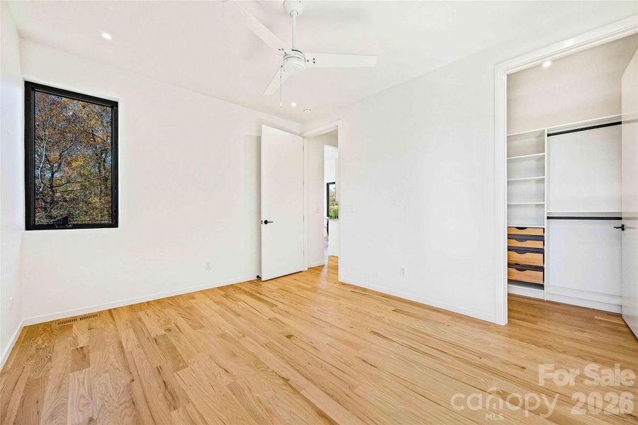 Spacious, unfurnished interior of a new home in , Asheville (Image 12).