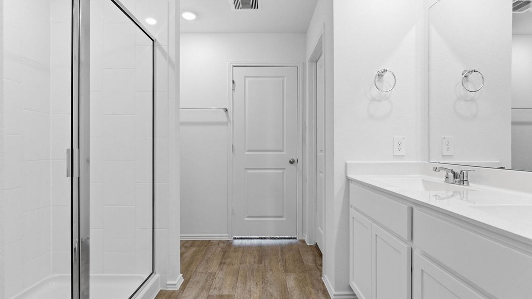 Furnished interior view inside a new home in Tamarron, Fulshear (Image 9).