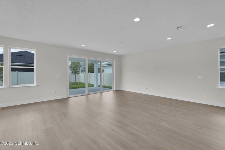 Spacious, unfurnished interior of a new home in Crosswinds at Nocatee, Ponte Vedra (Image 16).