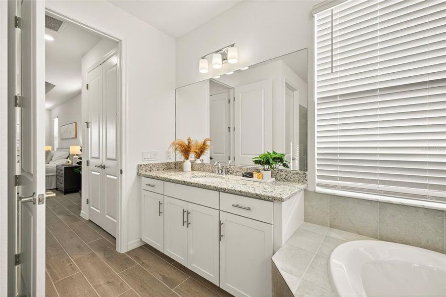 Furnished interior view inside a new home in Heritage Landing: Executive Homes, Punta Gorda (Image 7). Furnished interior view inside a new home in Heritage Landing: Executive Homes, Punta Gorda (Image 7).