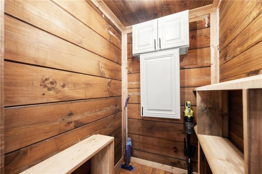 Furnished interior view inside a new home in , Jasper (Image 5).