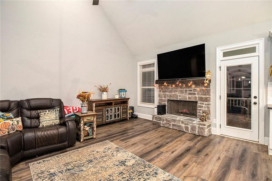Furnished interior view inside a new home in Griffin Manor, Cartersville (Image 12).