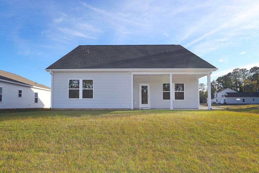 Exterior details and patio area of a home in Jordan Grove, Conway (Image 19).