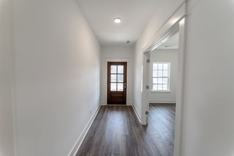Spacious, unfurnished interior of a new home in Brush Creek, Fairview (Image 23).