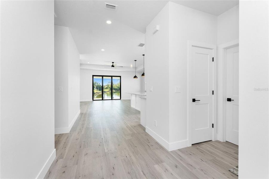 Spacious, unfurnished interior of a new home in , Rotonda West (Image 37).