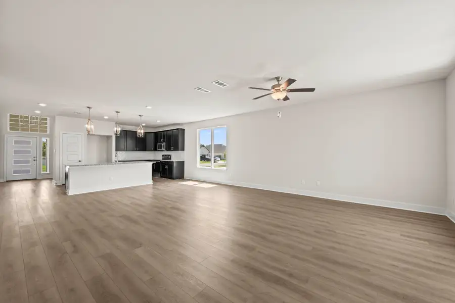 Spacious, unfurnished interior of a new home in Liberty Oaks, Waco (Image 12).