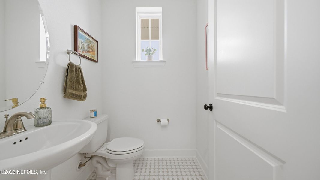 Furnished interior view inside a new home in Seven Pines 40' Front Entry, Jacksonville (Image 40).