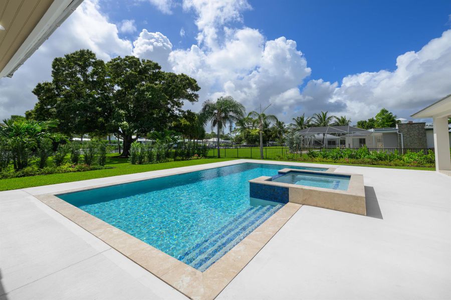 Community amenities in , Stuart (Image 47).