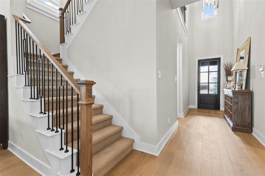 Spacious, unfurnished interior of a new home in Trinity Falls, McKinney (Image 17).